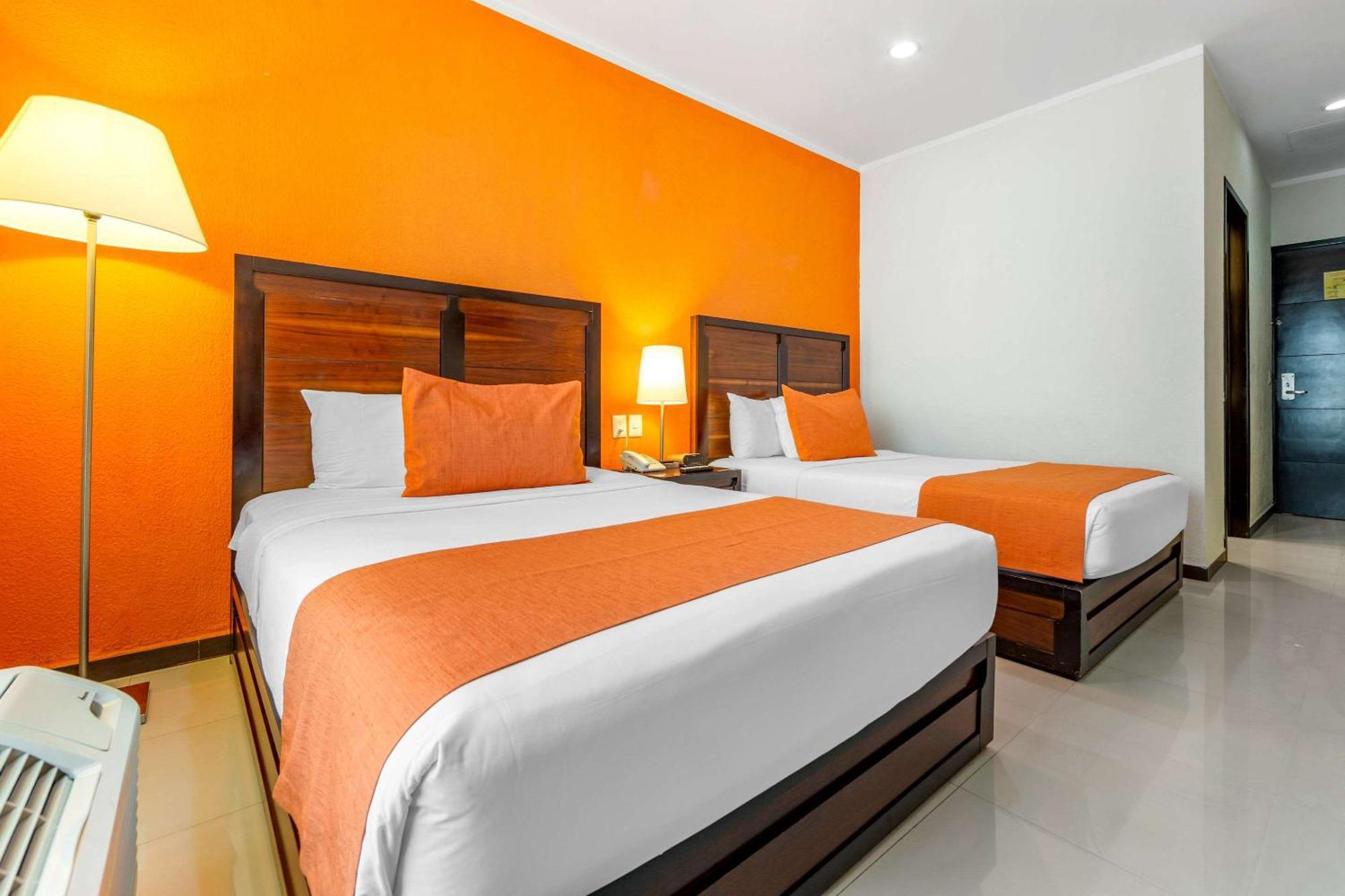 Comfort Inn Cancun Aeropuerto Exteriör bild