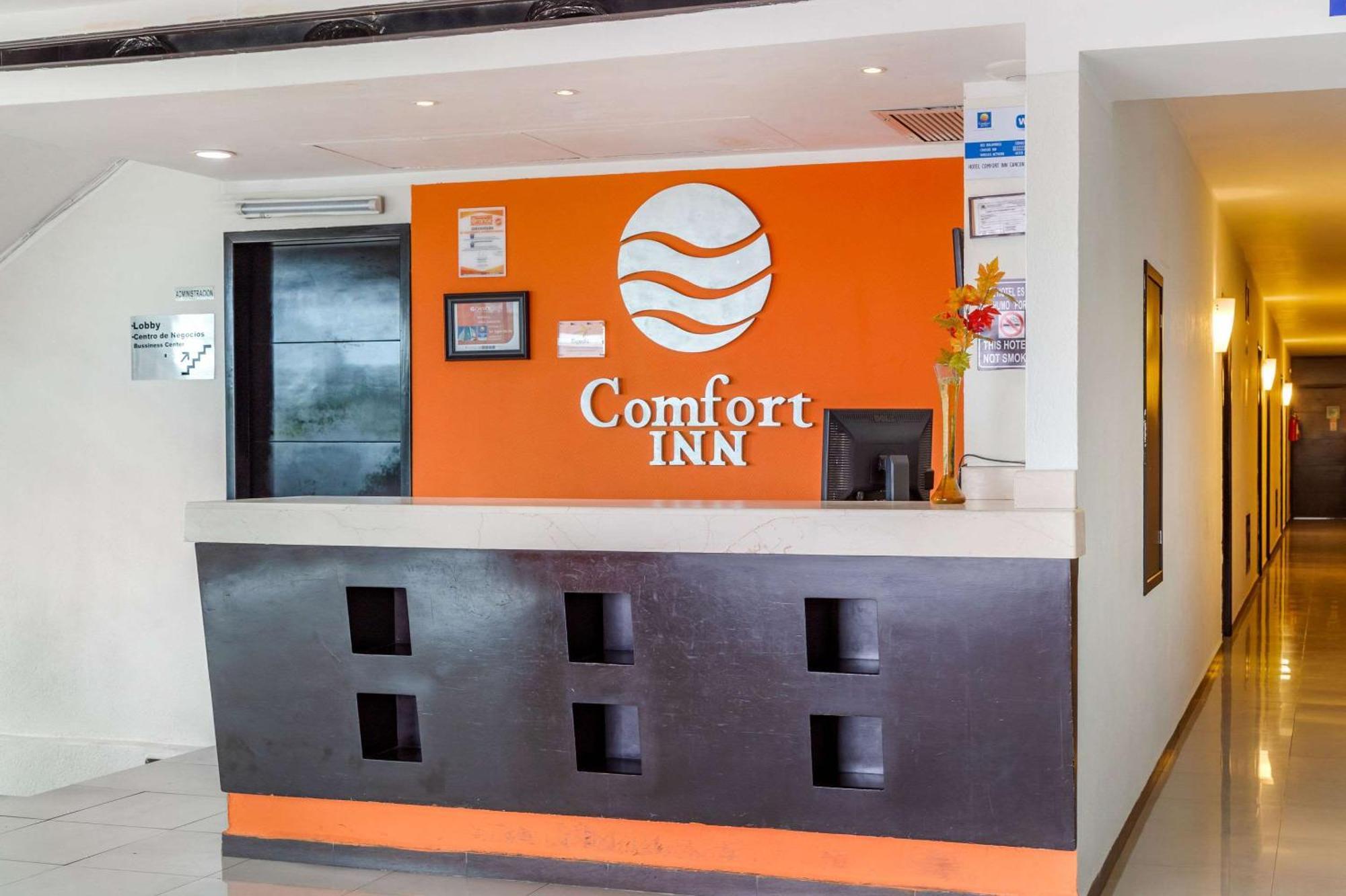 Comfort Inn Cancun Aeropuerto Exteriör bild