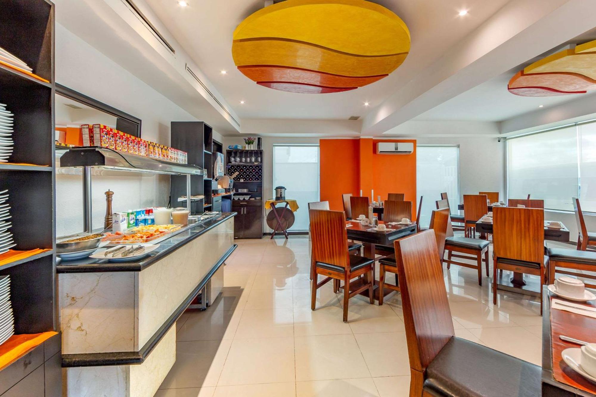 Comfort Inn Cancun Aeropuerto Exteriör bild